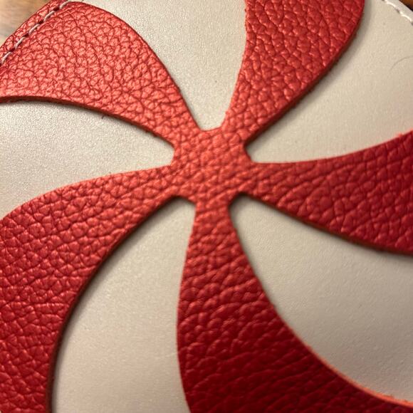 Portland Leather Holiday Pouch PEPPERMINT SWIRL Keychain PLG Gordita NEW - Picture 2 of 3